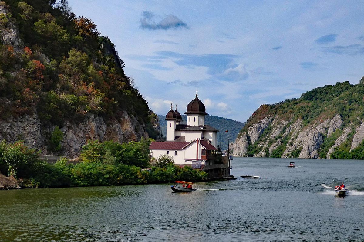 Mănăstirea (Kloster) Valea Mracunei 