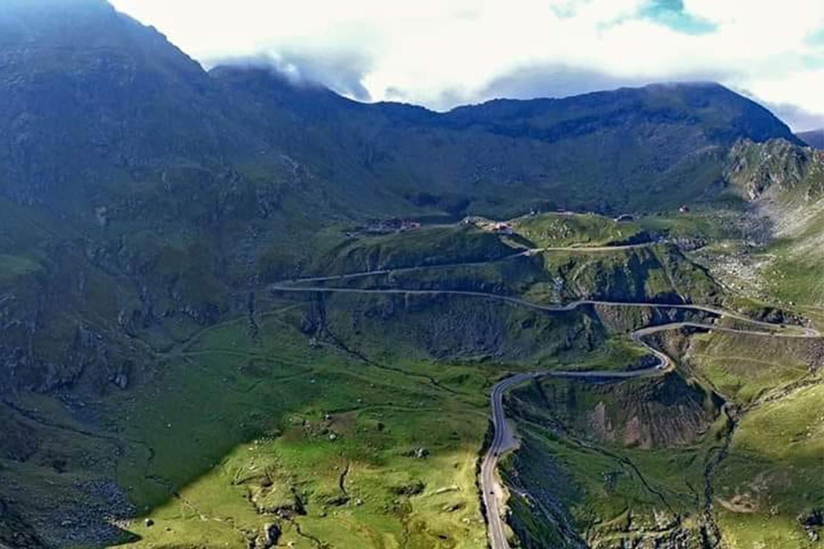 Transfăgărăşan în Carpaţii României