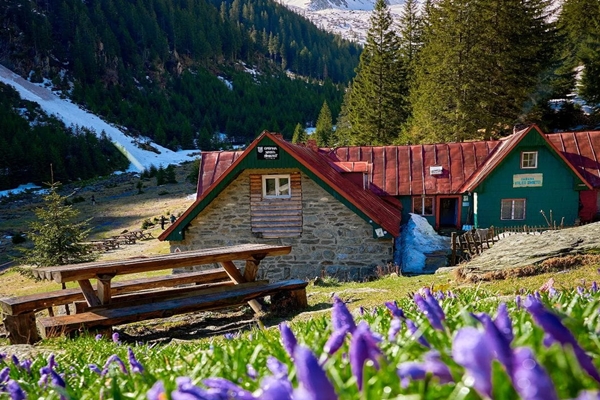 Cabana Valea Sambetei in Muntii Fagaras