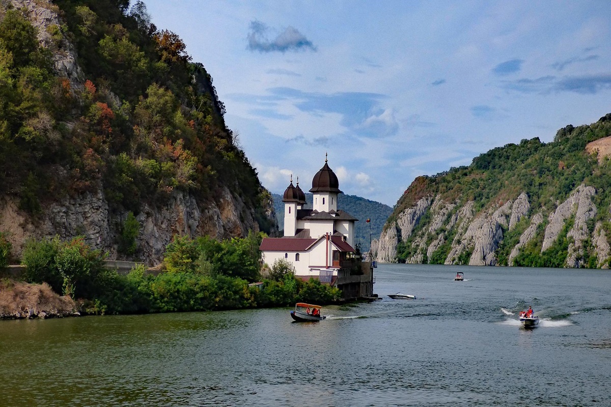 Manastirea (Kloster) Valea Mracunei