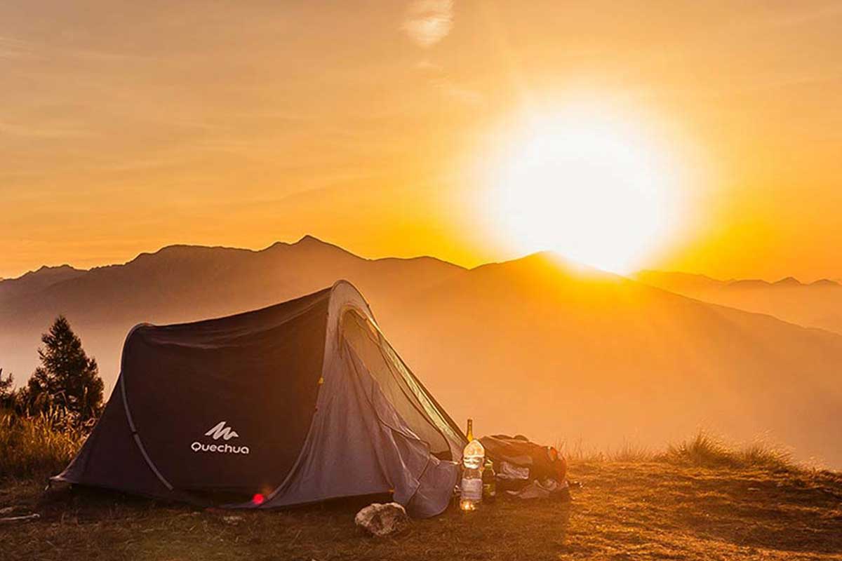 INFORMAȚII ROMÂNIA | Camping | Glamping | Locuri de campare pentru rulote și mai mult