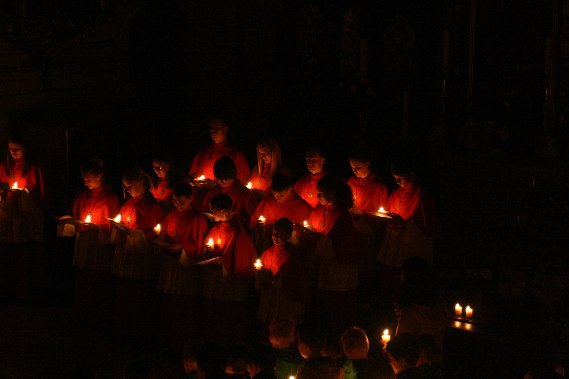 Hristos a înviat!  |  Christus ist auferstanden!