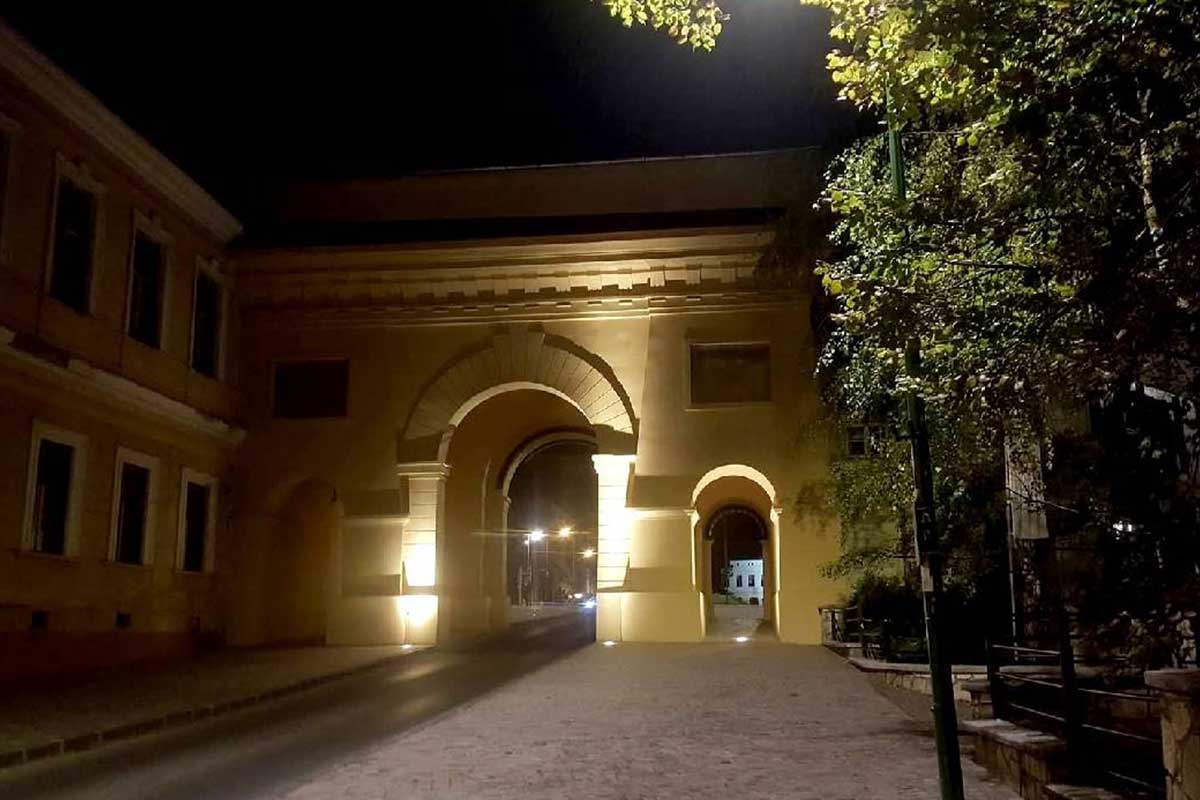 zmlm1i8w0x44y4os1w7yen58nism19