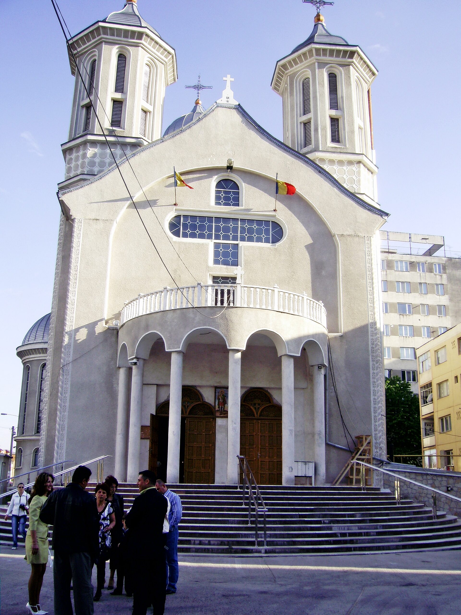 Biserica-Sfantul-Dumitru-scaled