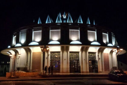 iasi_night02-420x281