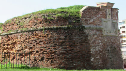 cetatea-orade2-1-420x236