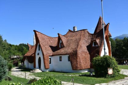 Das Schloss aus Lehm | Castelul de lut