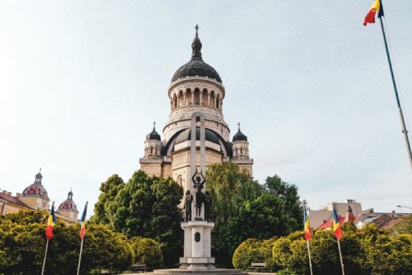Catedrala-Mitropolitana-Adormirea-Maicii-Domnului