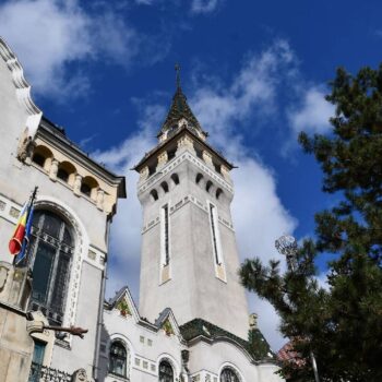 Verwaltungspalast-350x350