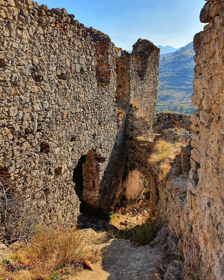 cetatea_trascau4