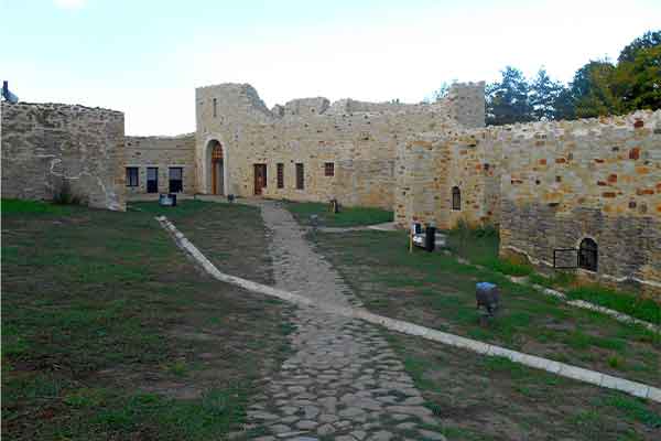 suceava-fortress