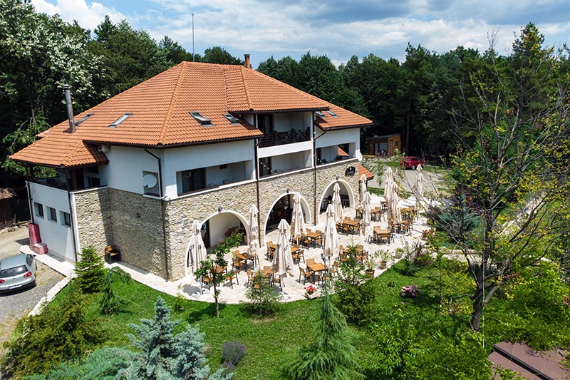 2025_1753099097_Y07rzPtRmYCRIJeALFEtHLficMojM8