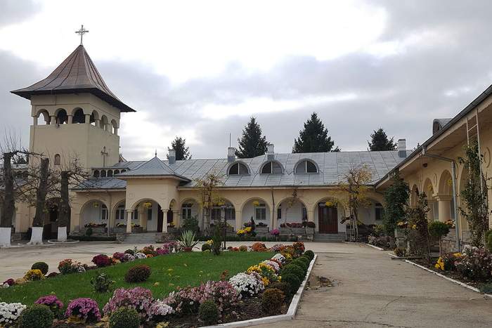 galati-manastire-1
