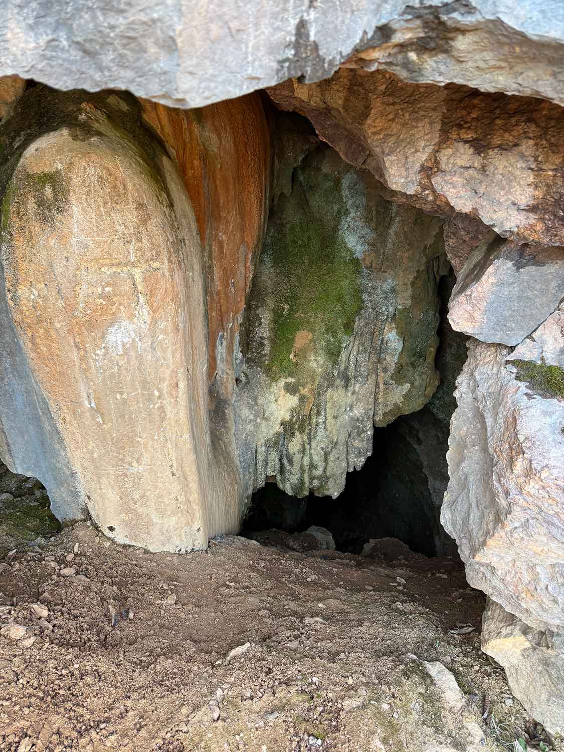 CARIERA-DE-MARMURA-8