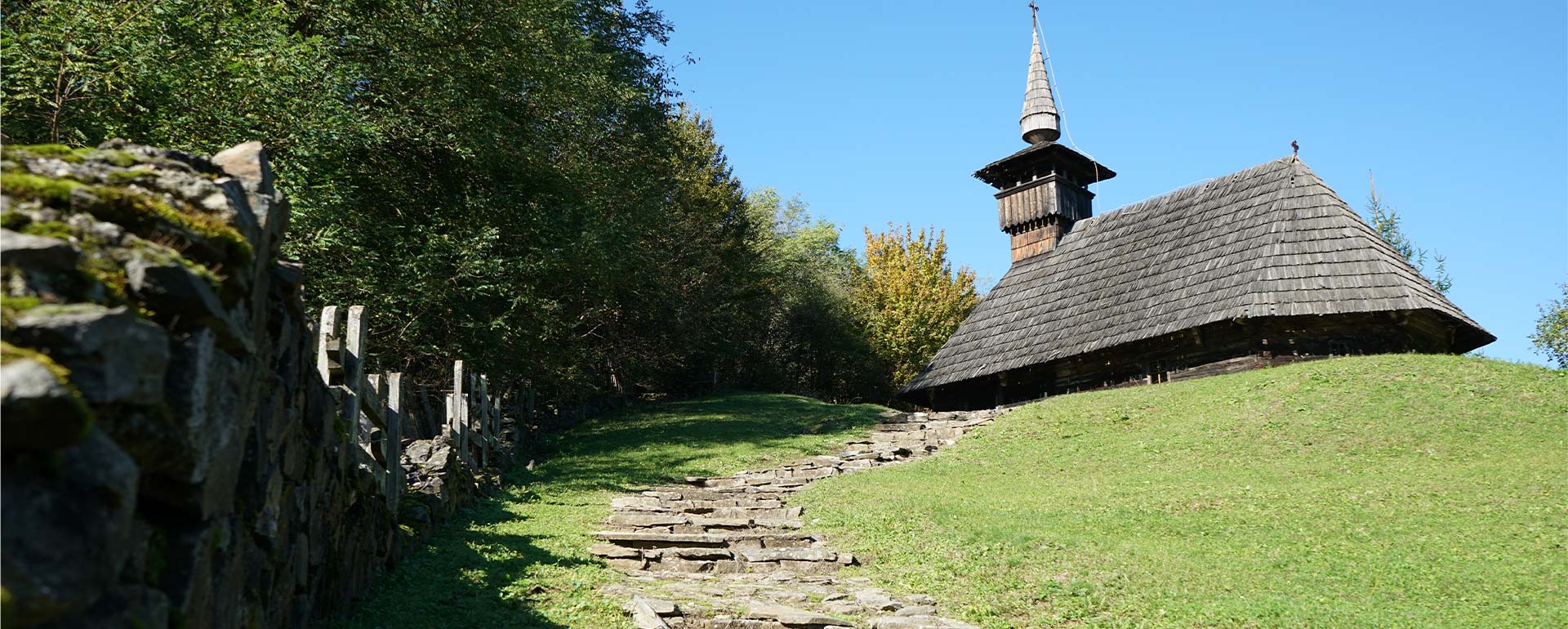 biserica-de-lemn-troas-1